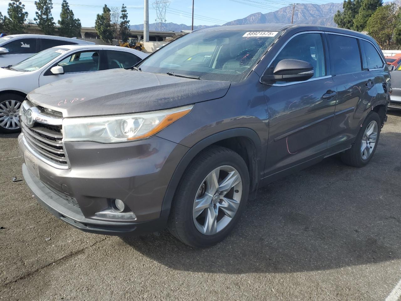 2015 Toyota Highlander - Image 1
