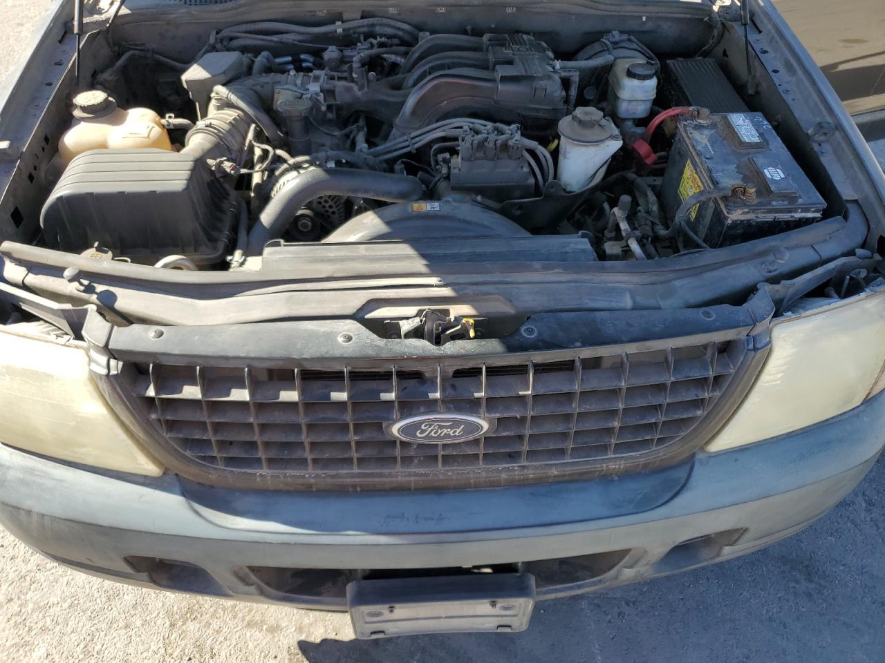 2005 Ford Explorer - Image 12