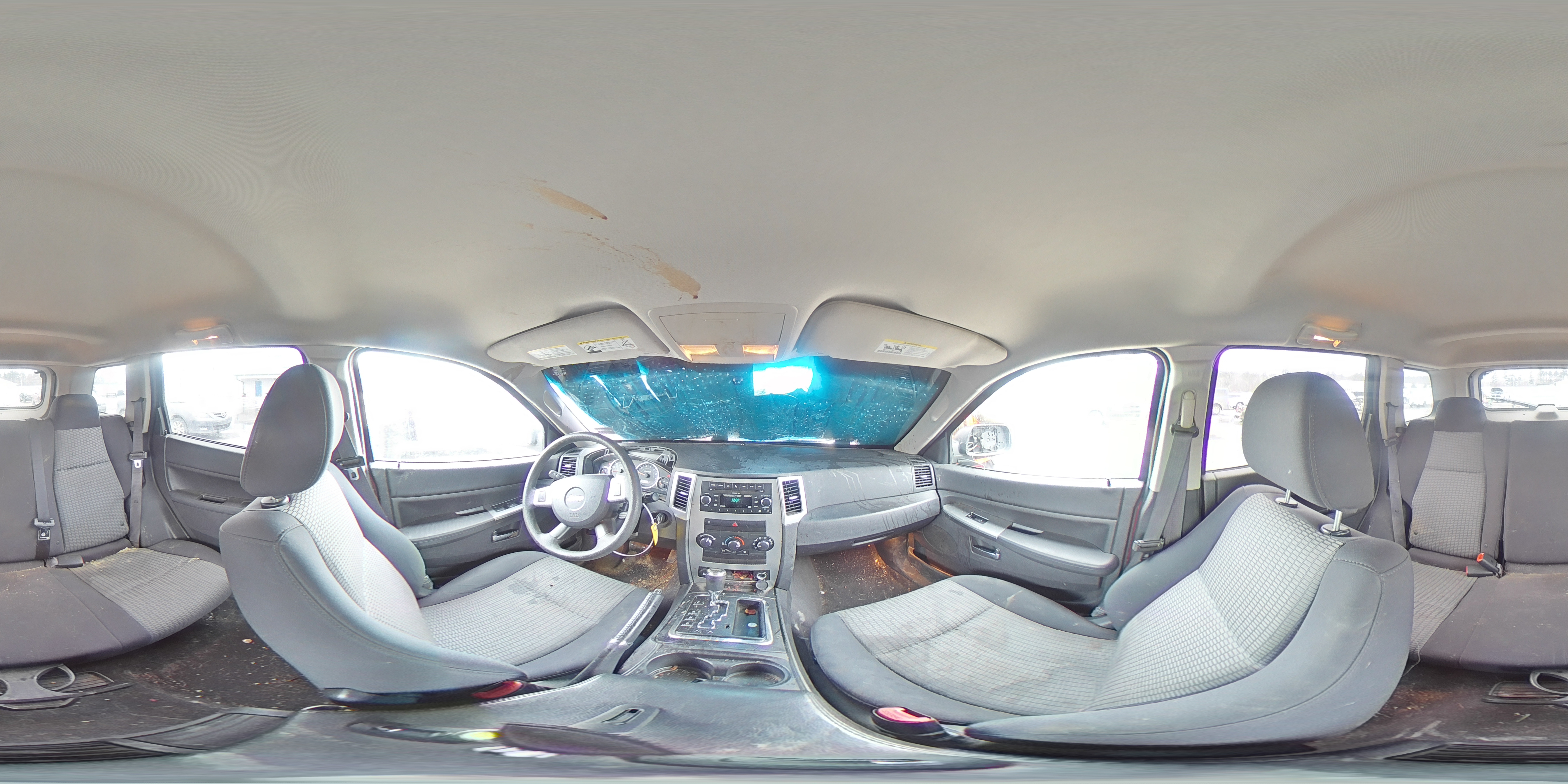 2010 Jeep Grand Cherokee - Image 12