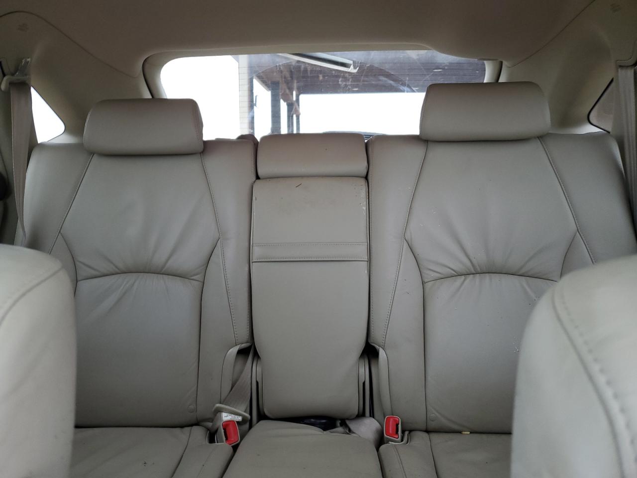 2005 Lexus RX - Image 10