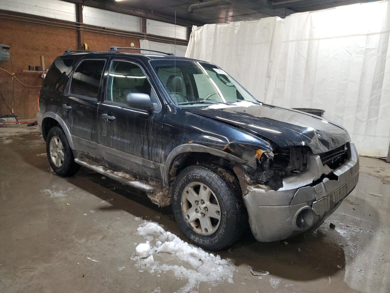 2006 Ford Escape - Image 4