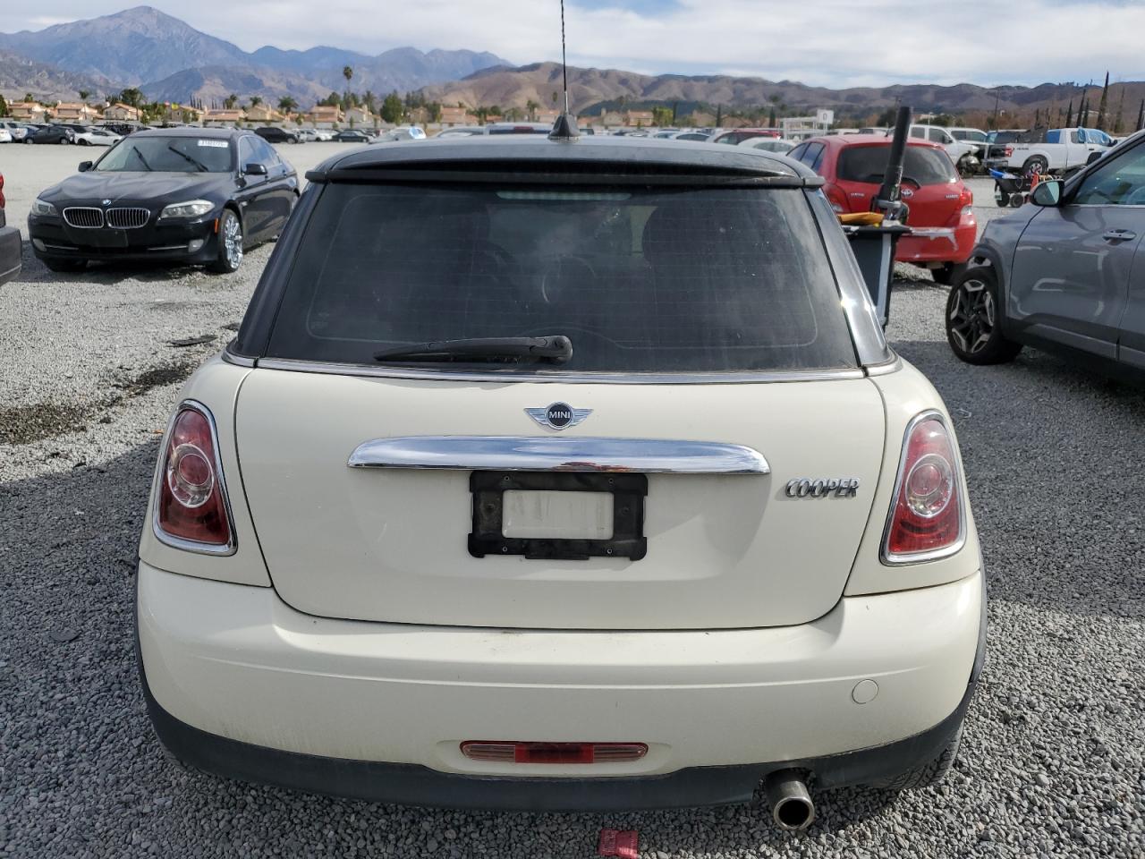 2013 Mini Cooper VIN: WMWSU3C55DT686253 Lot: 87285974