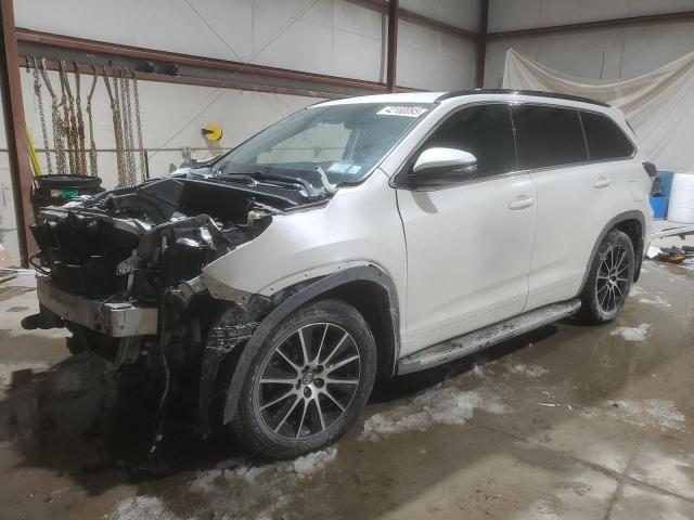 2018 Toyota Highlander Se na sprzedaż w Leroy, NY - Front End