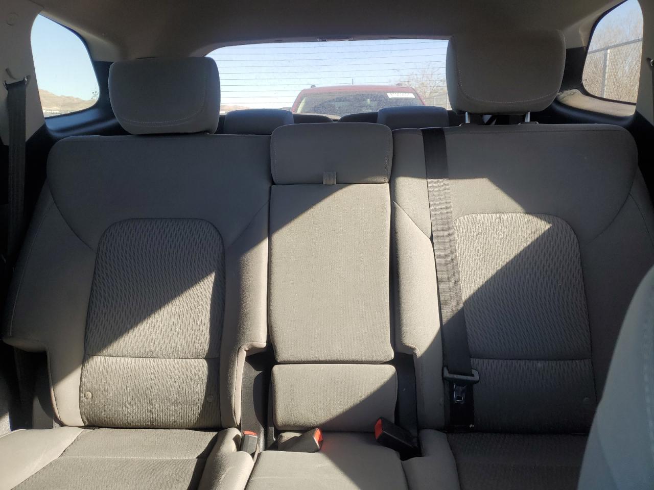 2015 Hyundai Santa Fe - Image 10