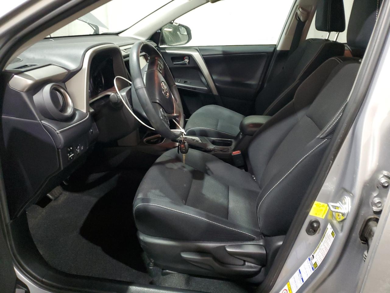 2017 Toyota RAV 4 - Image 7