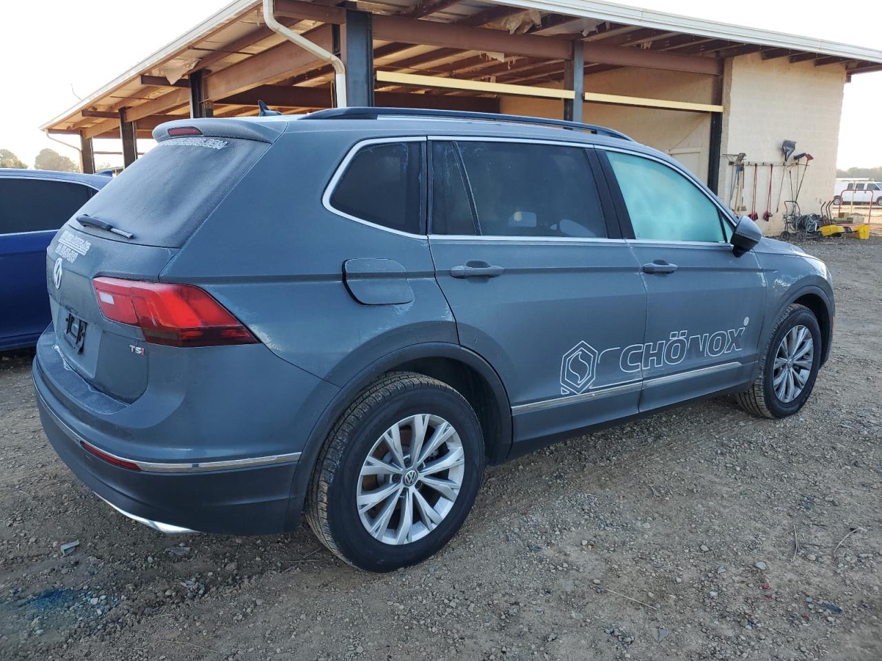 2018 Volkswagen Tiguan - Image 3