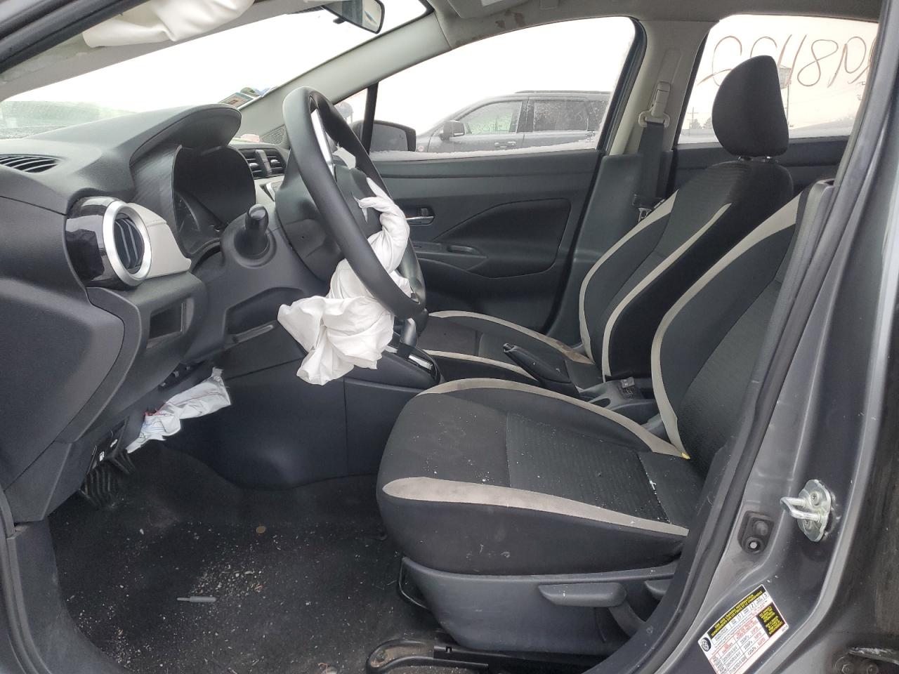 3N1CN8EV2ML830976 NISSAN VERSA 2021