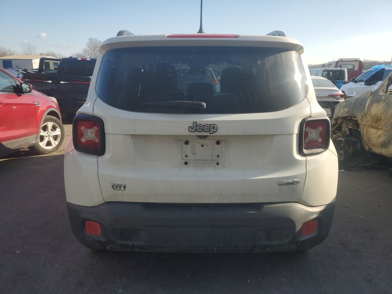 2017 Jeep Renegade - Image 6