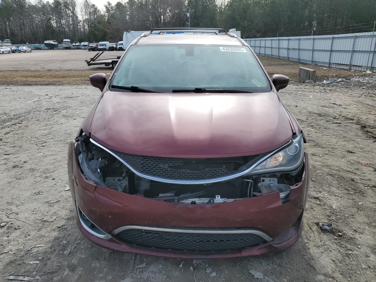2019 Chrysler Pacifica - Image 5