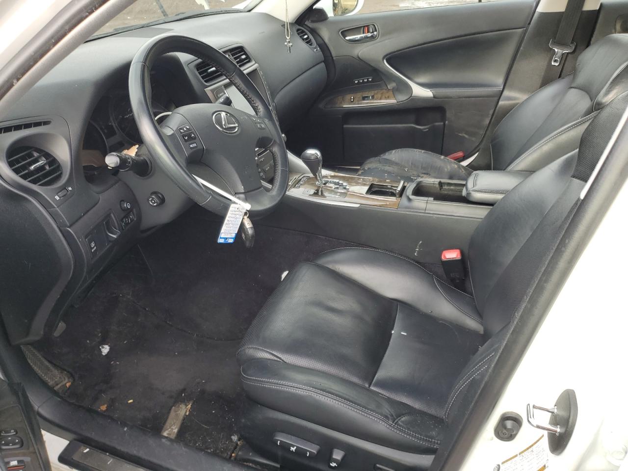 2010 Lexus IS - Image 7
