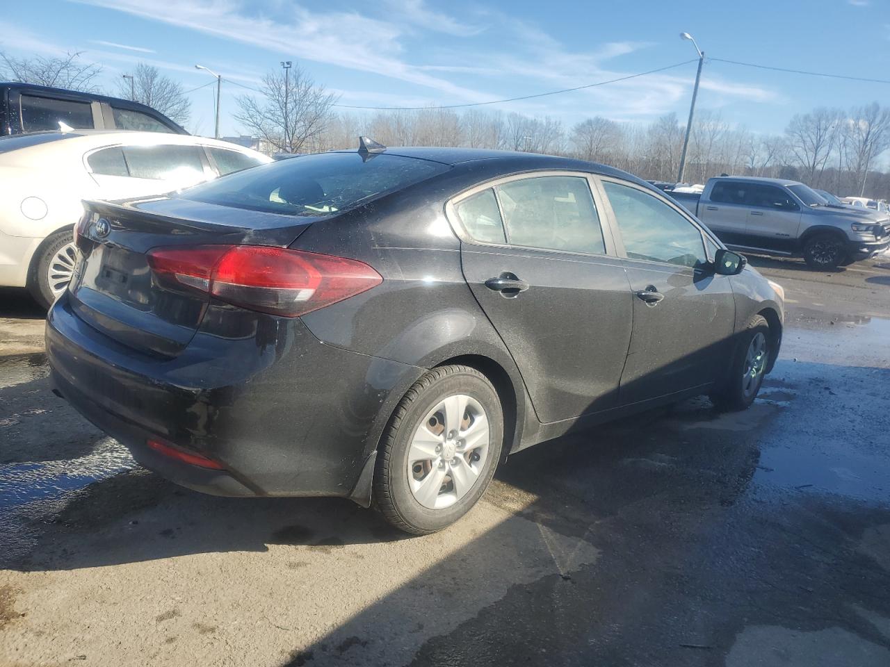 2017 Kia Forte - Image 3