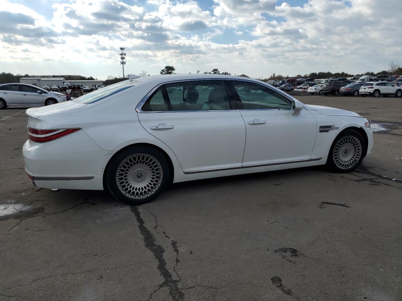 2020 Genesis G90 - Image 3