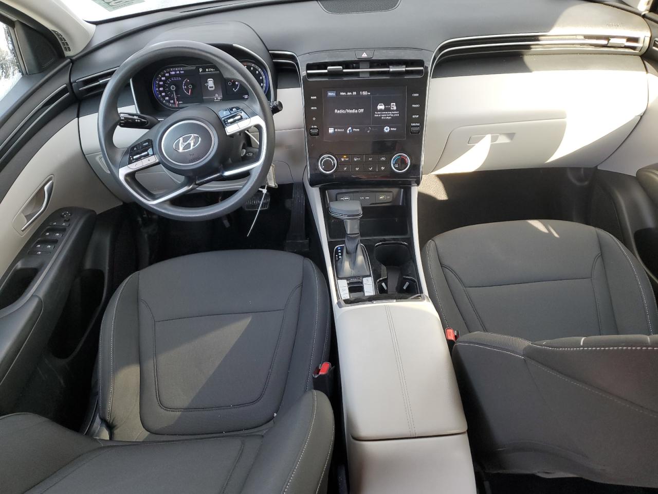 2022 Hyundai Tucson - Image 8