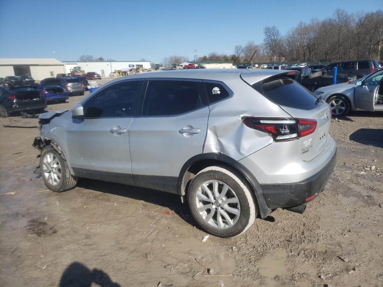 2021 Nissan Rogue - Image 2