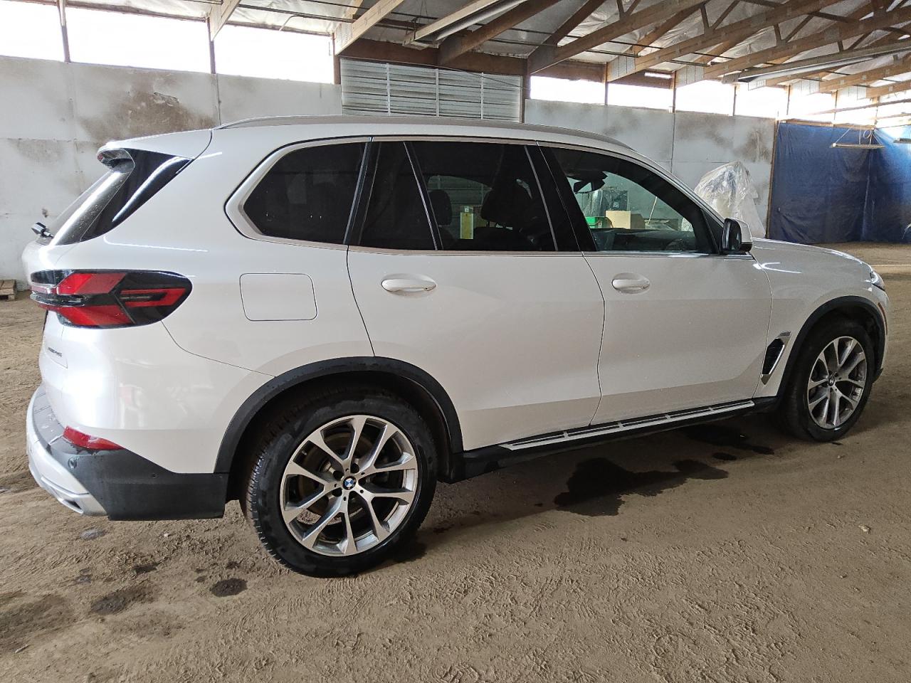 VIN 5UX23EU08R9U20992 2024 BMW X5 no.3