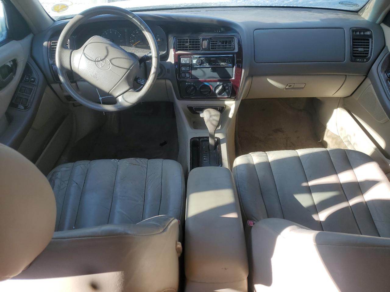 1999 Toyota Avalon - Image 8