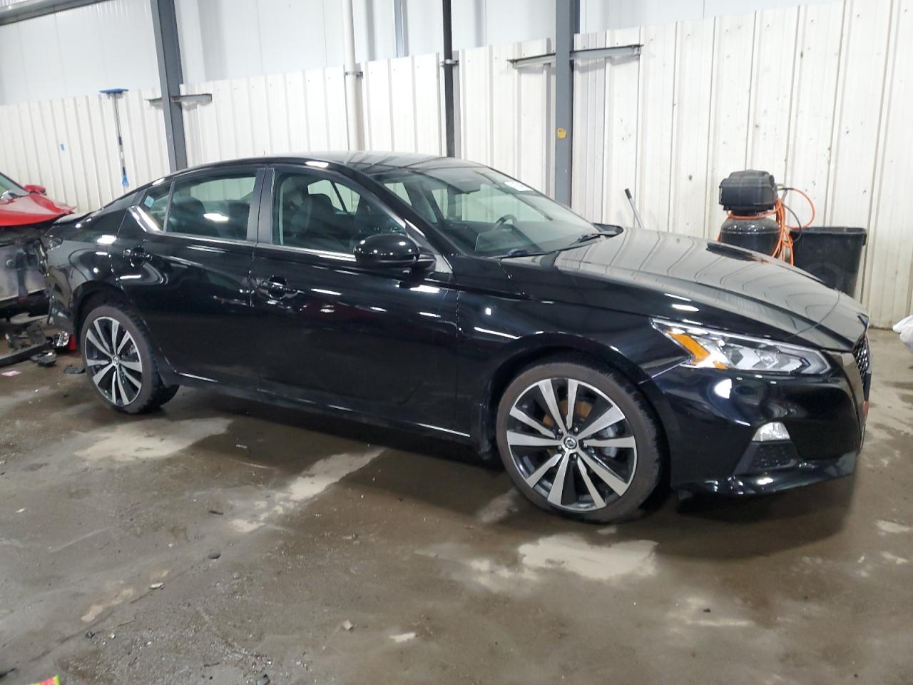 2019 Nissan Altima - Image 4