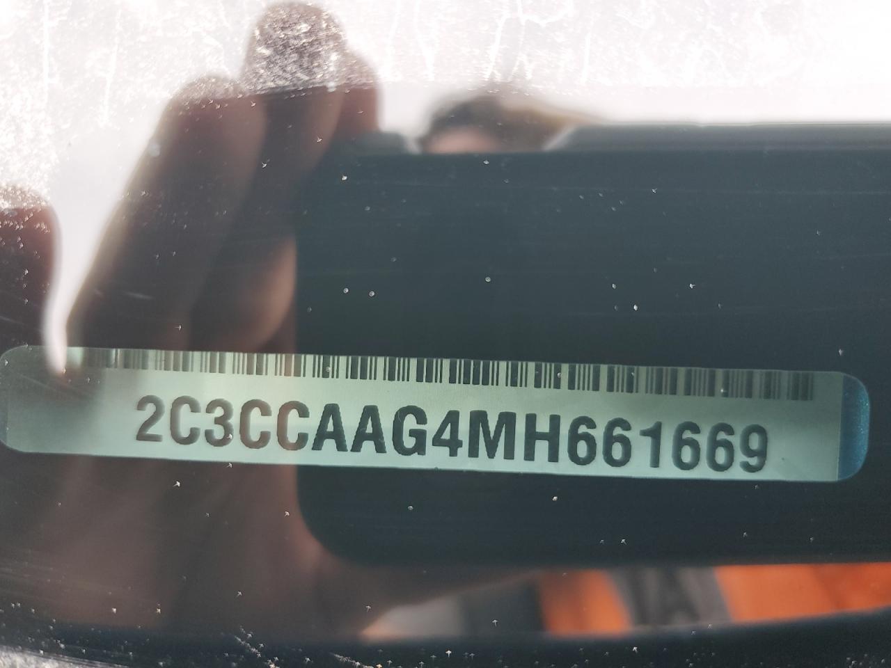 2021 Chrysler 300 - Image 12