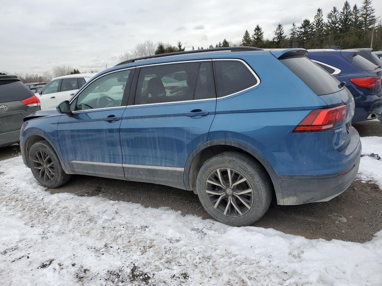 2020 Volkswagen Tiguan - Image 2