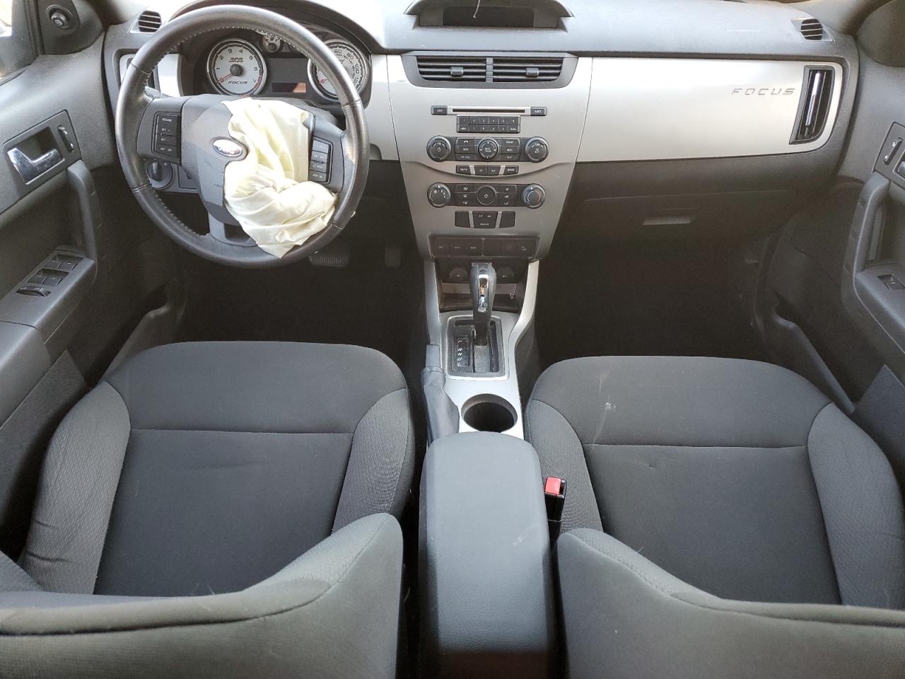 2009 Ford Focus - Image 8