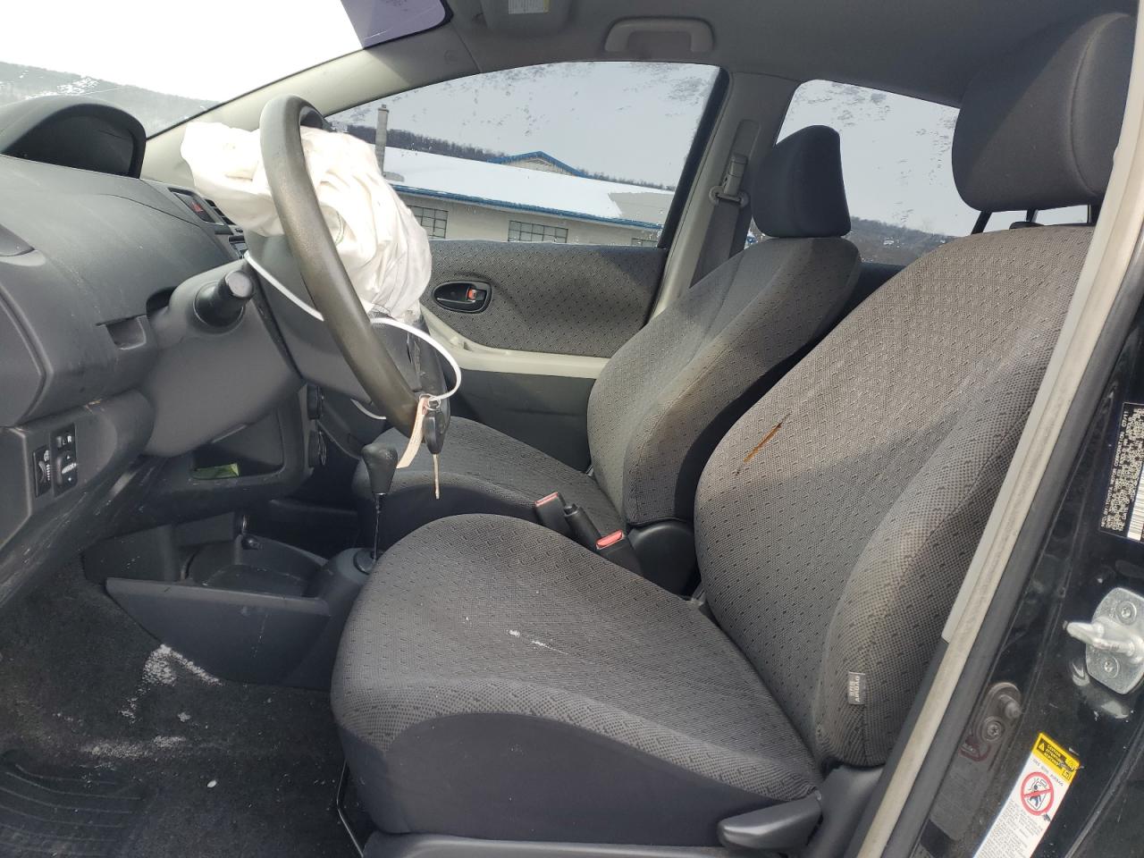 2011 Toyota Yaris - Image 7