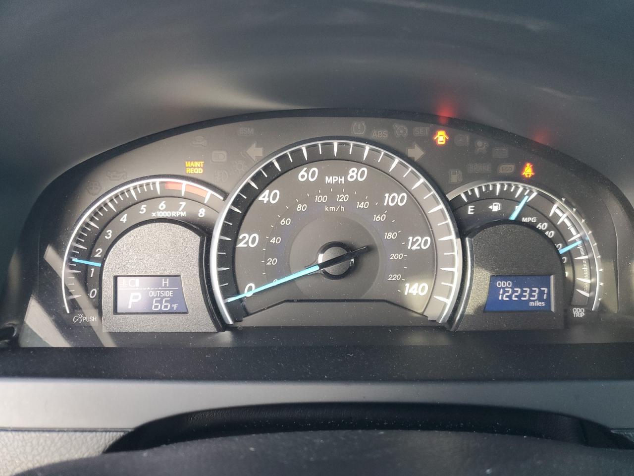 2014 Toyota Camry - Image 9