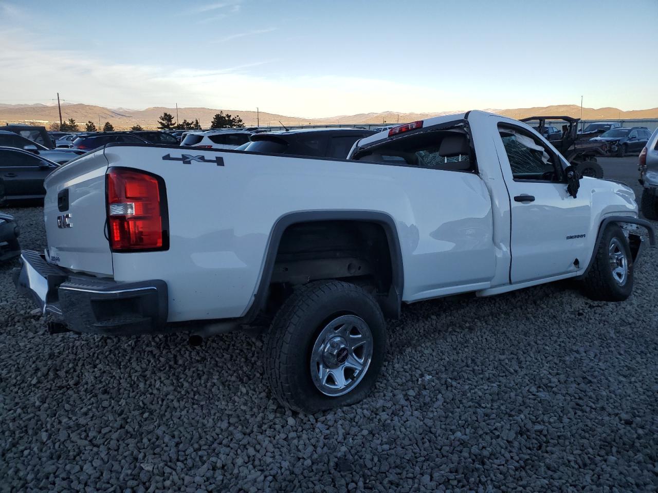 2014 GMC Sierra - Image 3