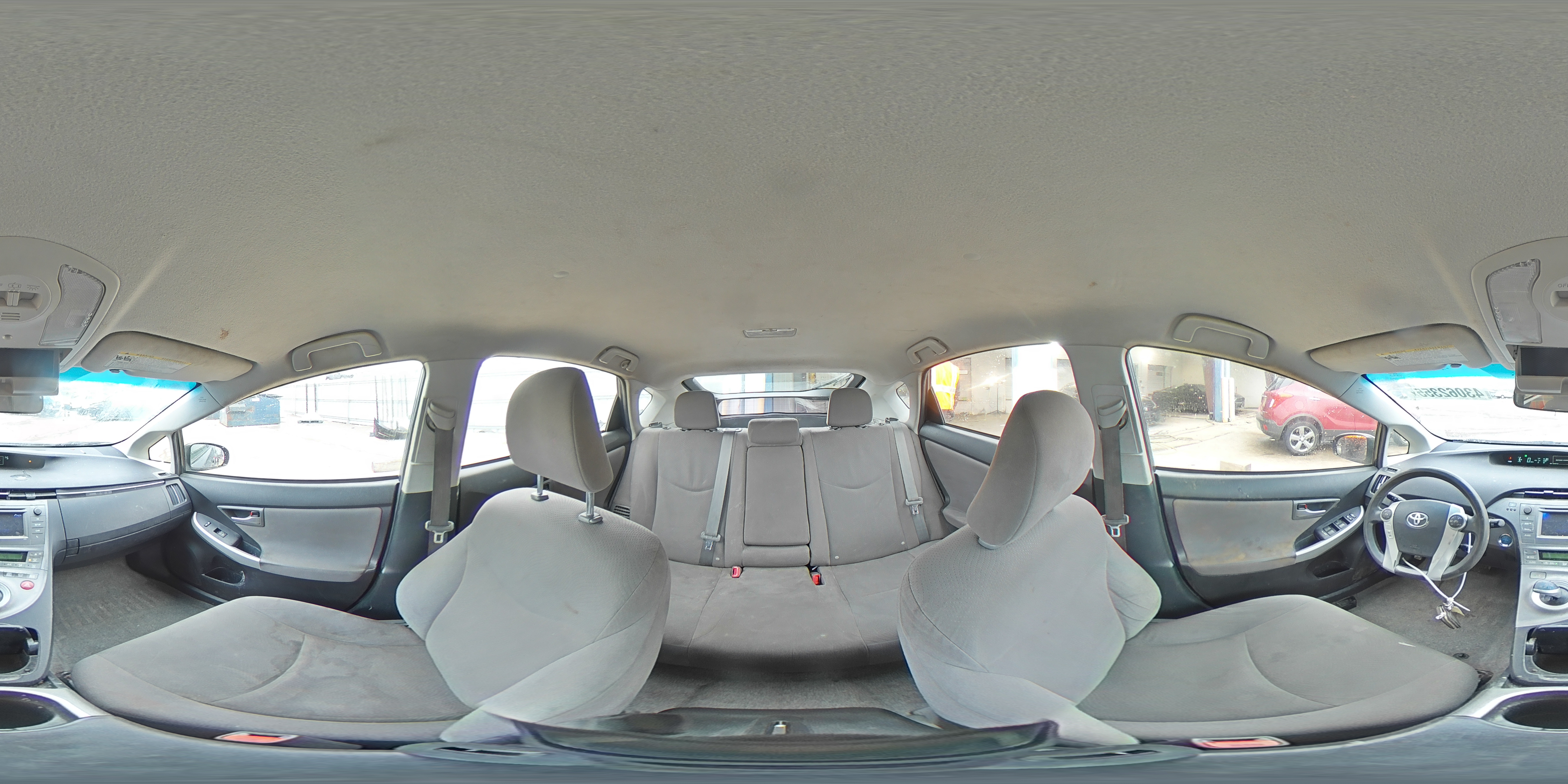 2015 Toyota Prius - Image 15
