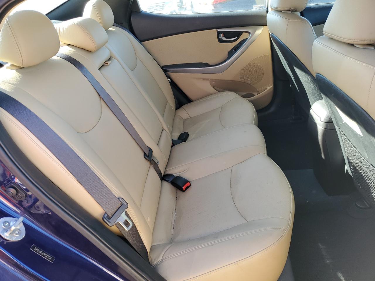 2013 Hyundai Elantra - Image 10