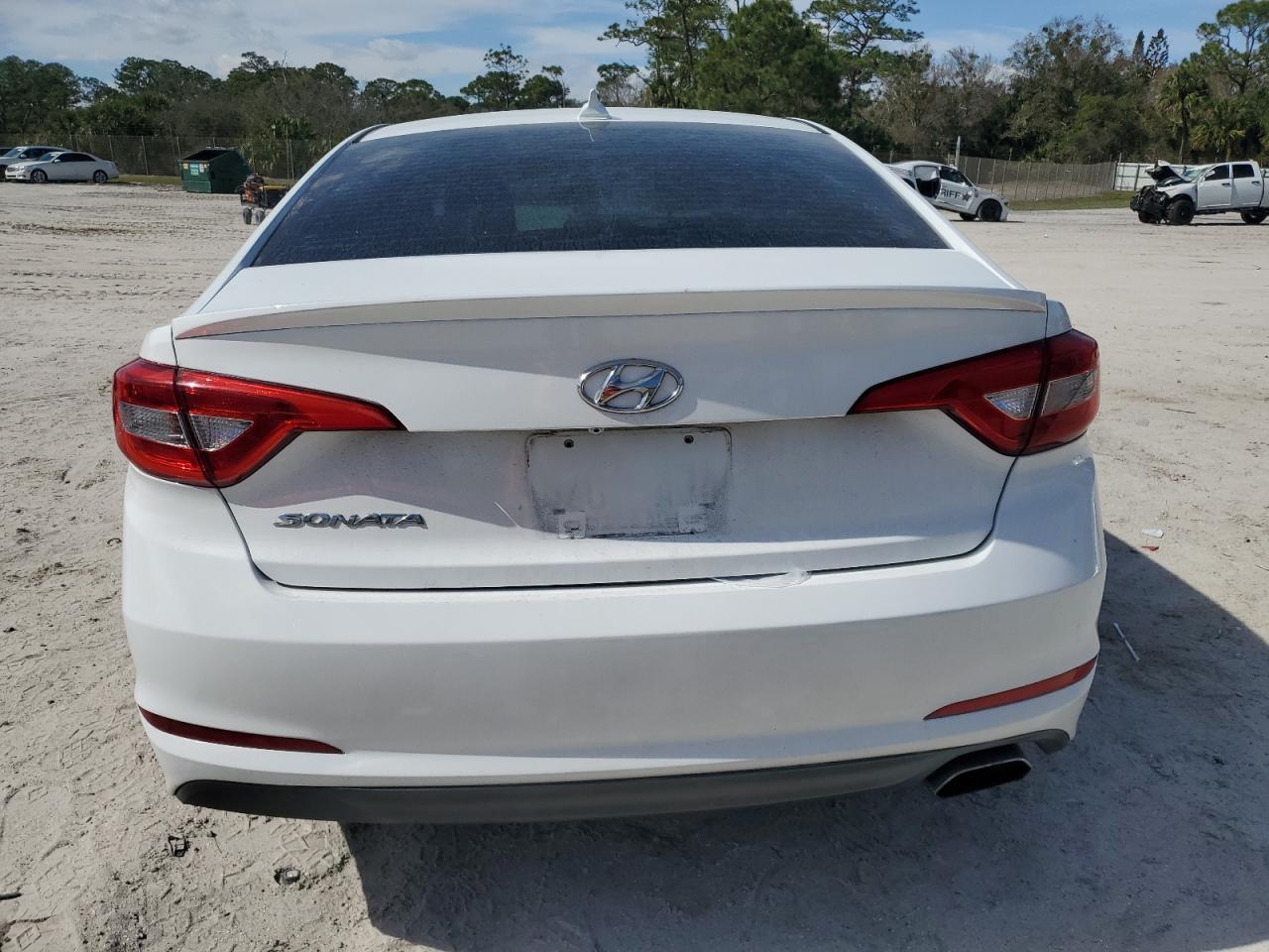 2016 Hyundai Sonata - Image 6