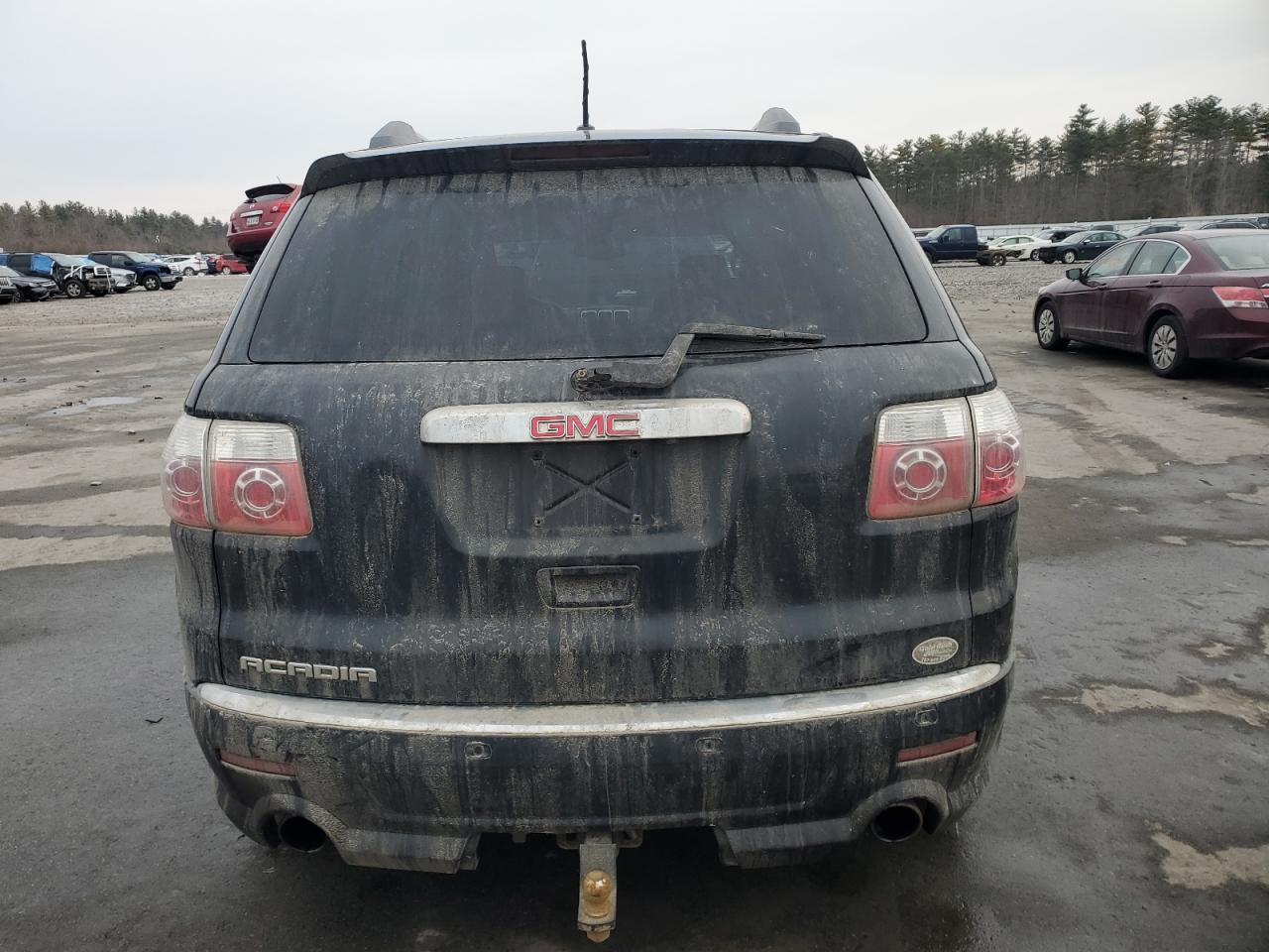 2011 GMC Acadia - Image 6