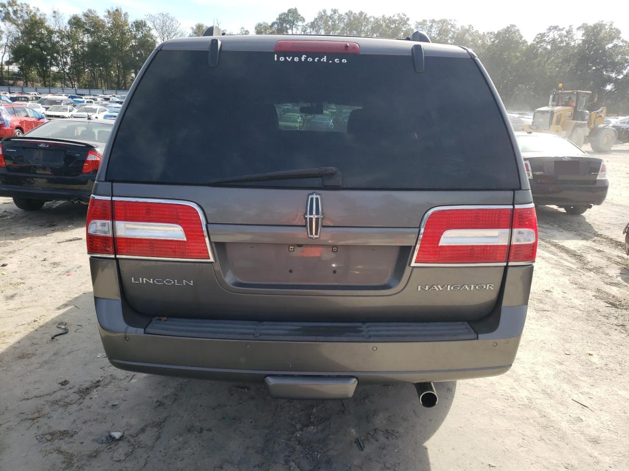 2012 Lincoln Navigator - Image 6