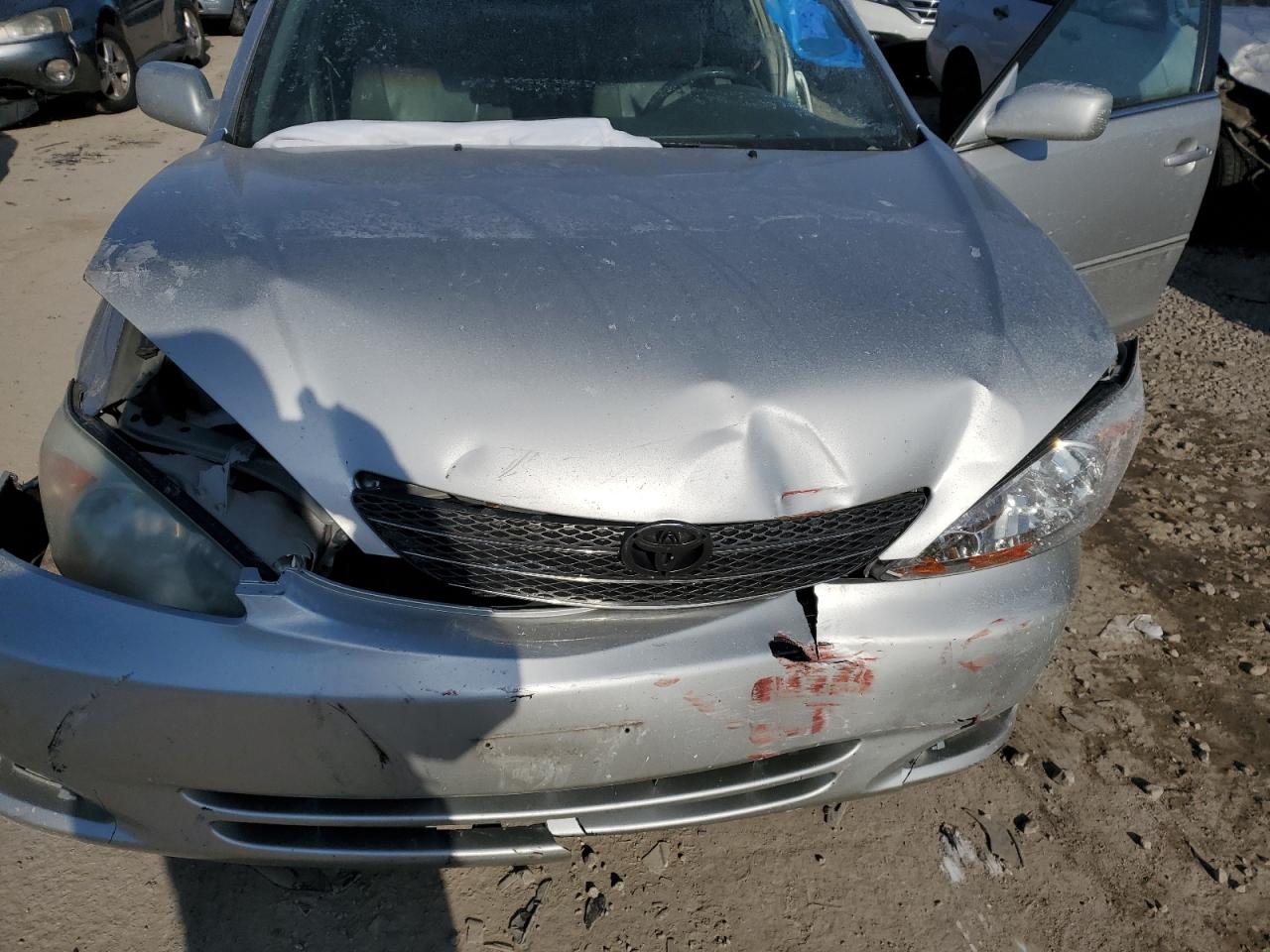 2004 Toyota Camry - Image 11