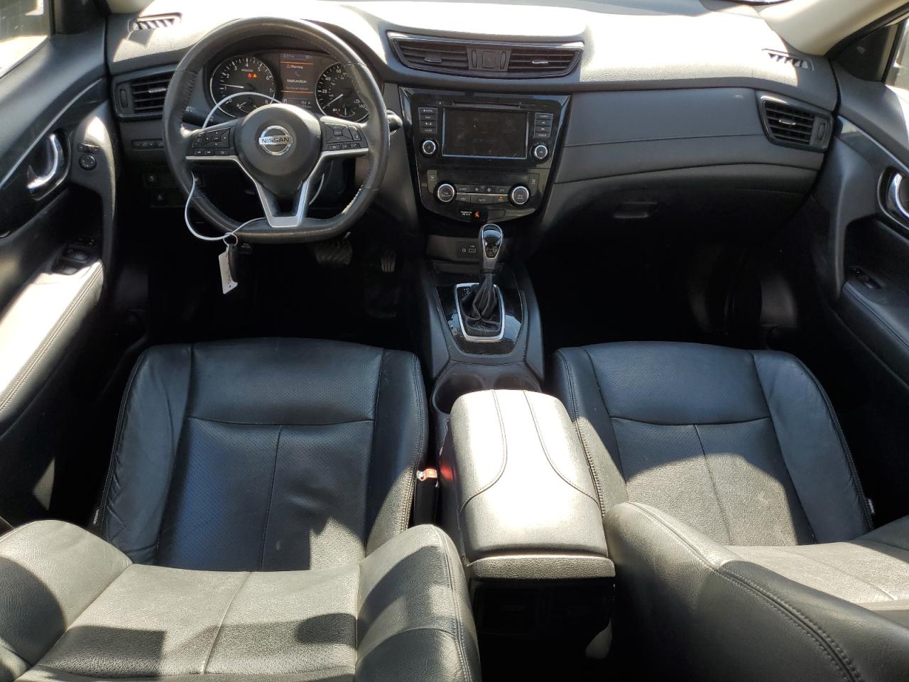 KNMAT2MT6JP557760 NISSAN ROGUE 2018