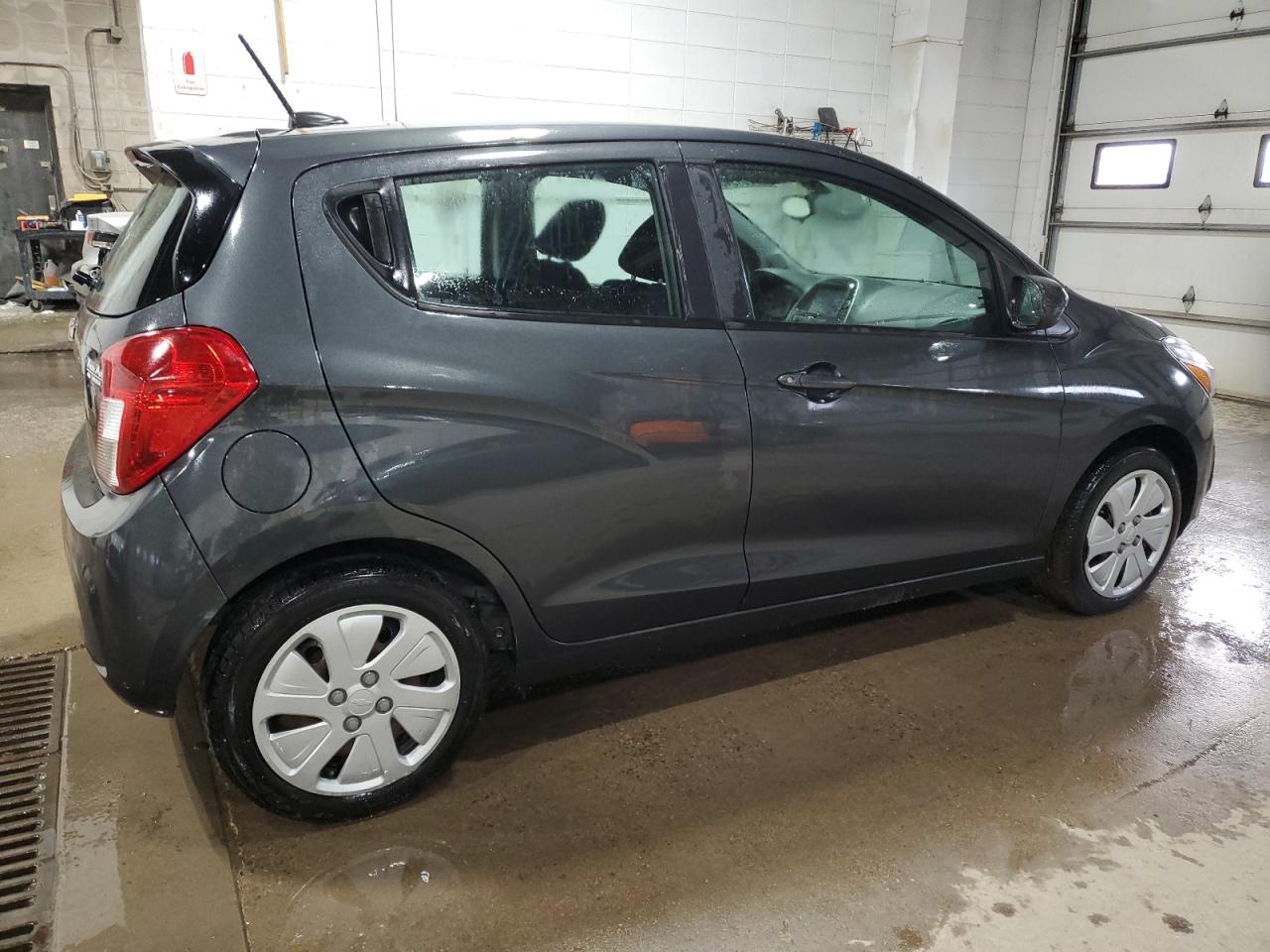 VIN KL8CB6SAXHC765574 2017 CHEVROLET SPARK no.3