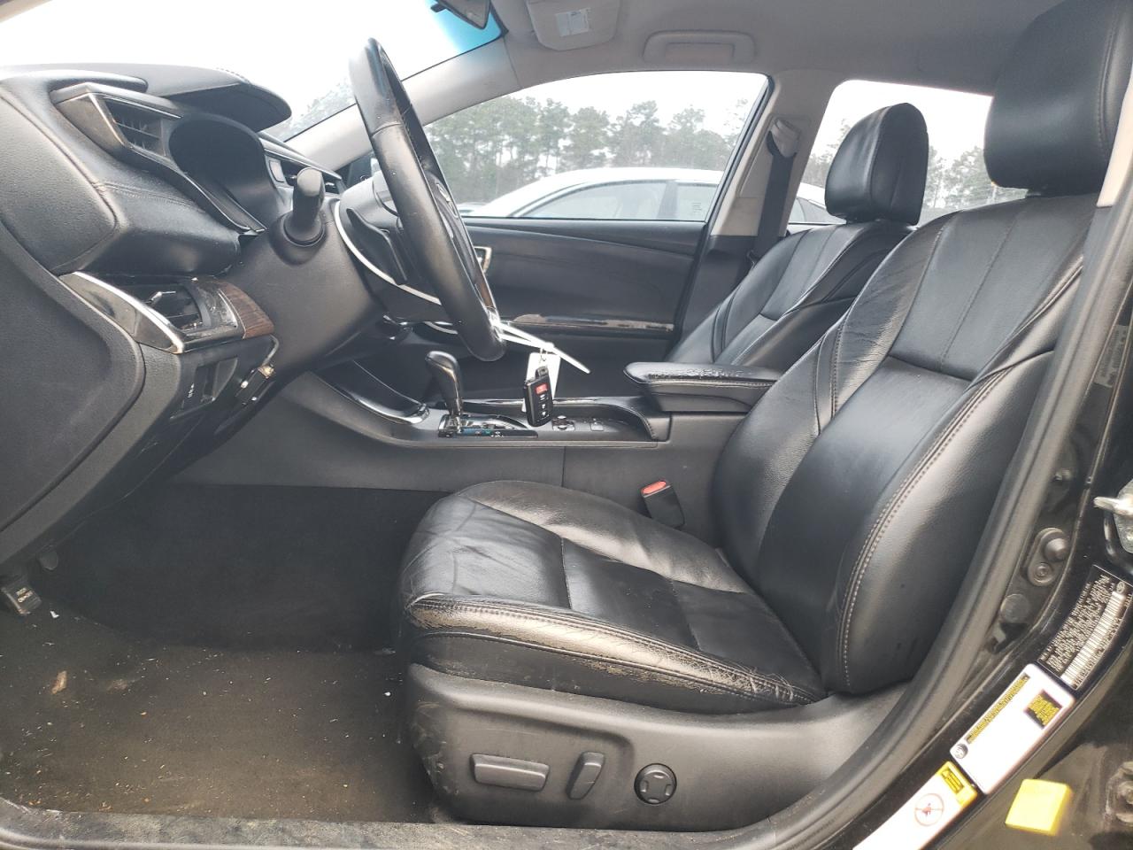 2015 Toyota Avalon - Image 7