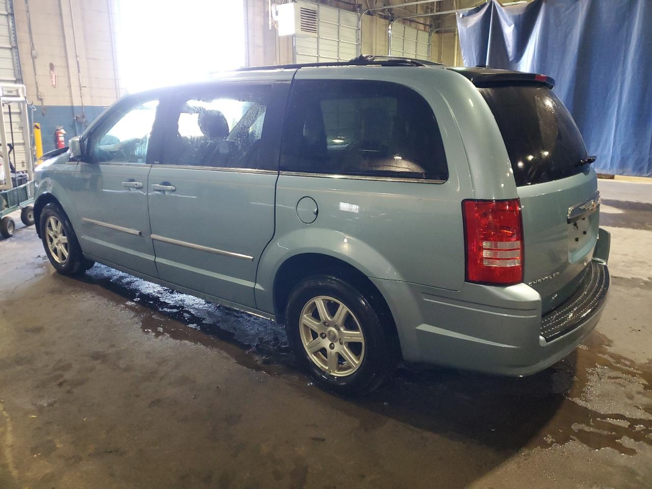 2010 Chrysler Town & Country - Image 2
