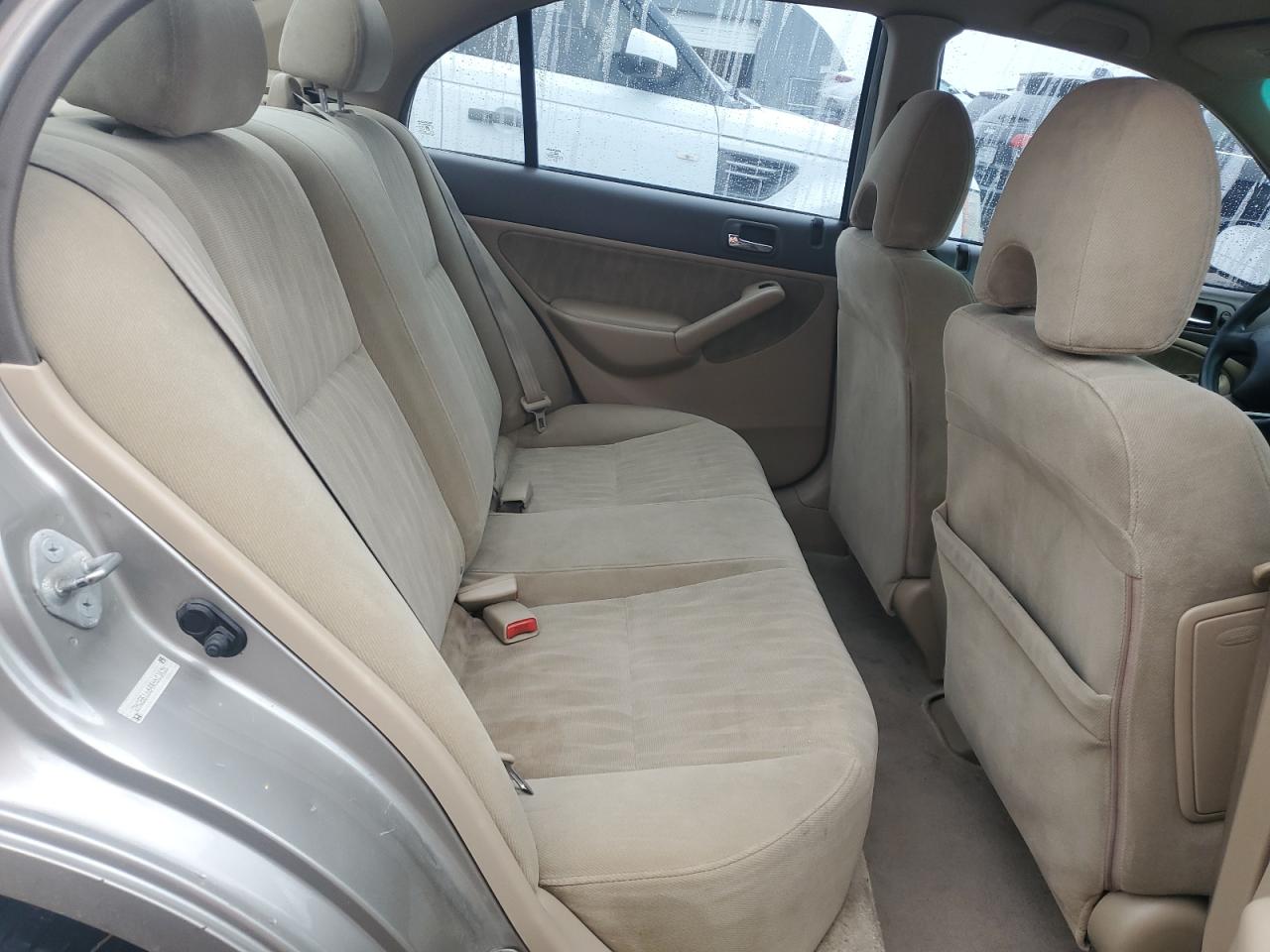 2004 Honda Civic - Image 10