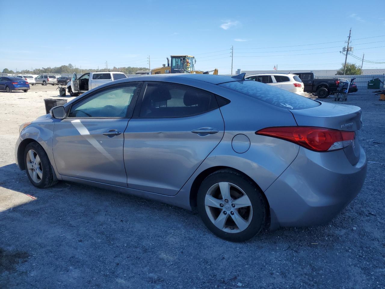 2013 Hyundai Elantra - Image 2