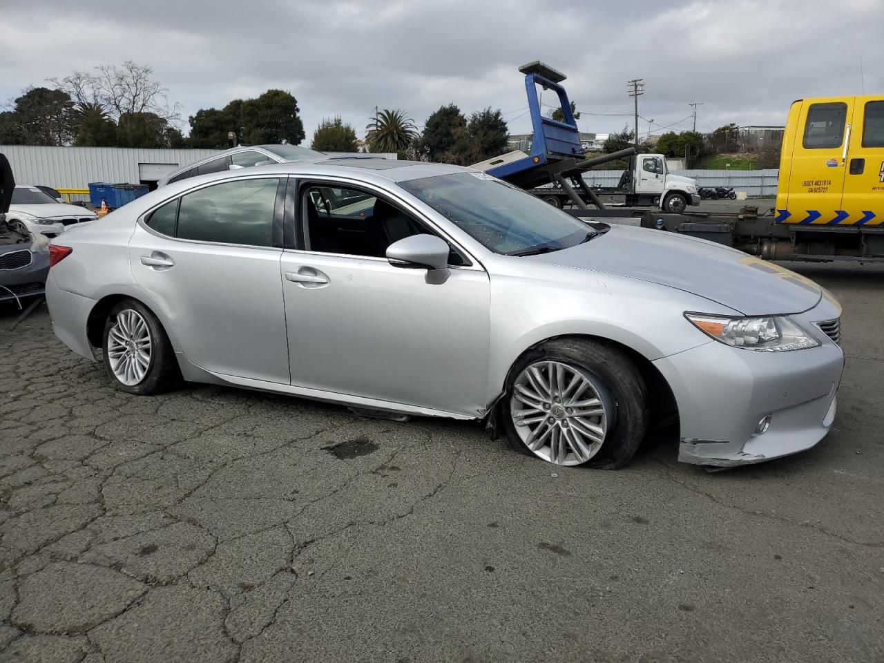 2015 Lexus ES - Image 4