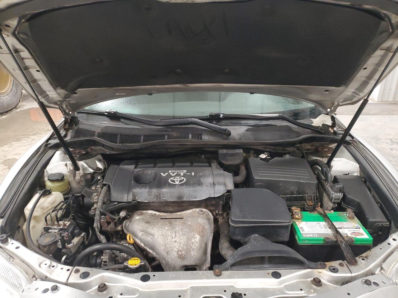 2010 Toyota Camry - Image 11