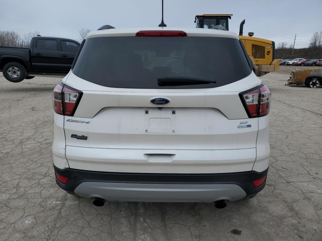 VIN 1FMCU9GD6JUA38563 2018 FORD ESCAPE no.6