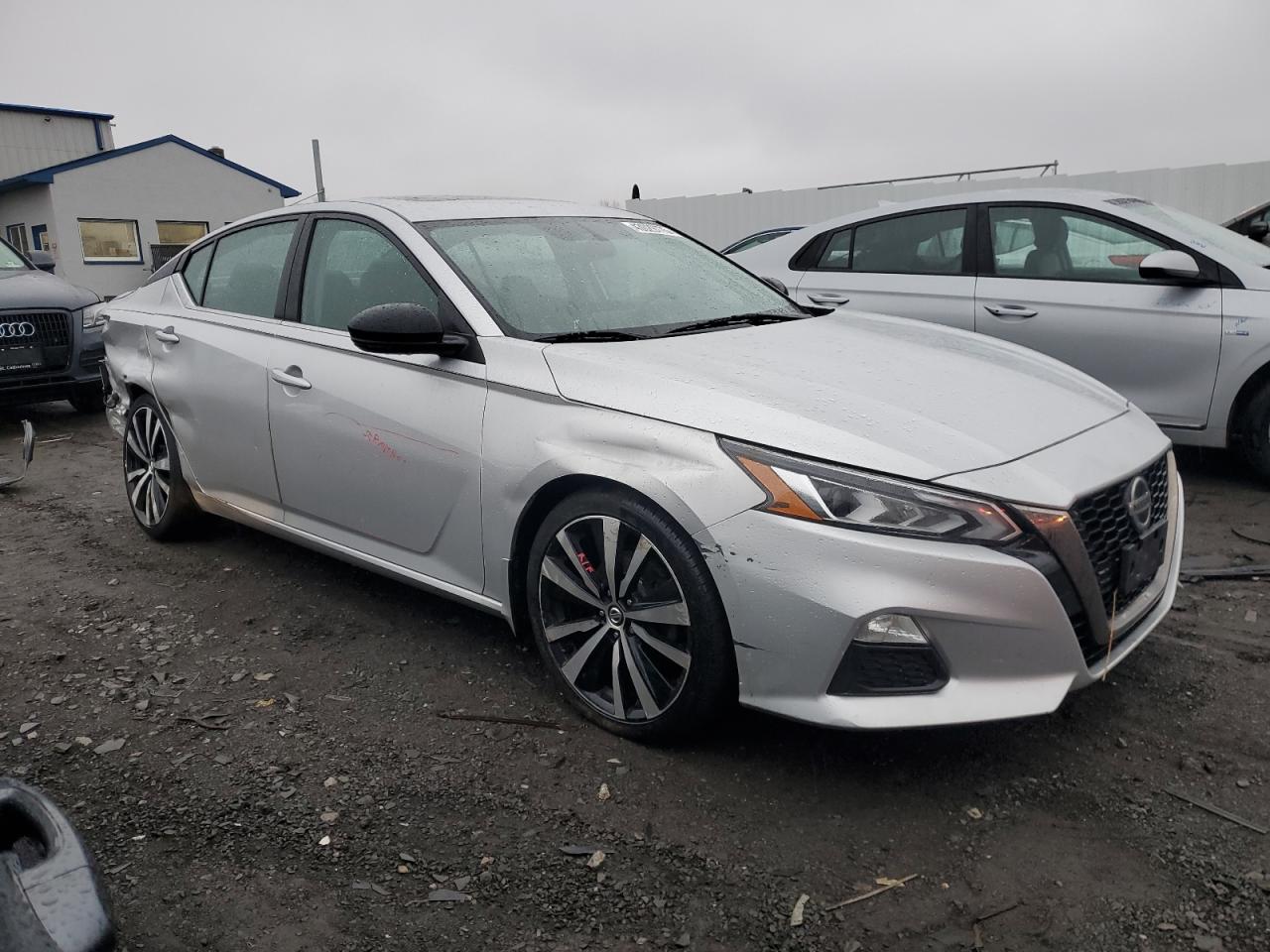 2019 Nissan Altima - Image 4
