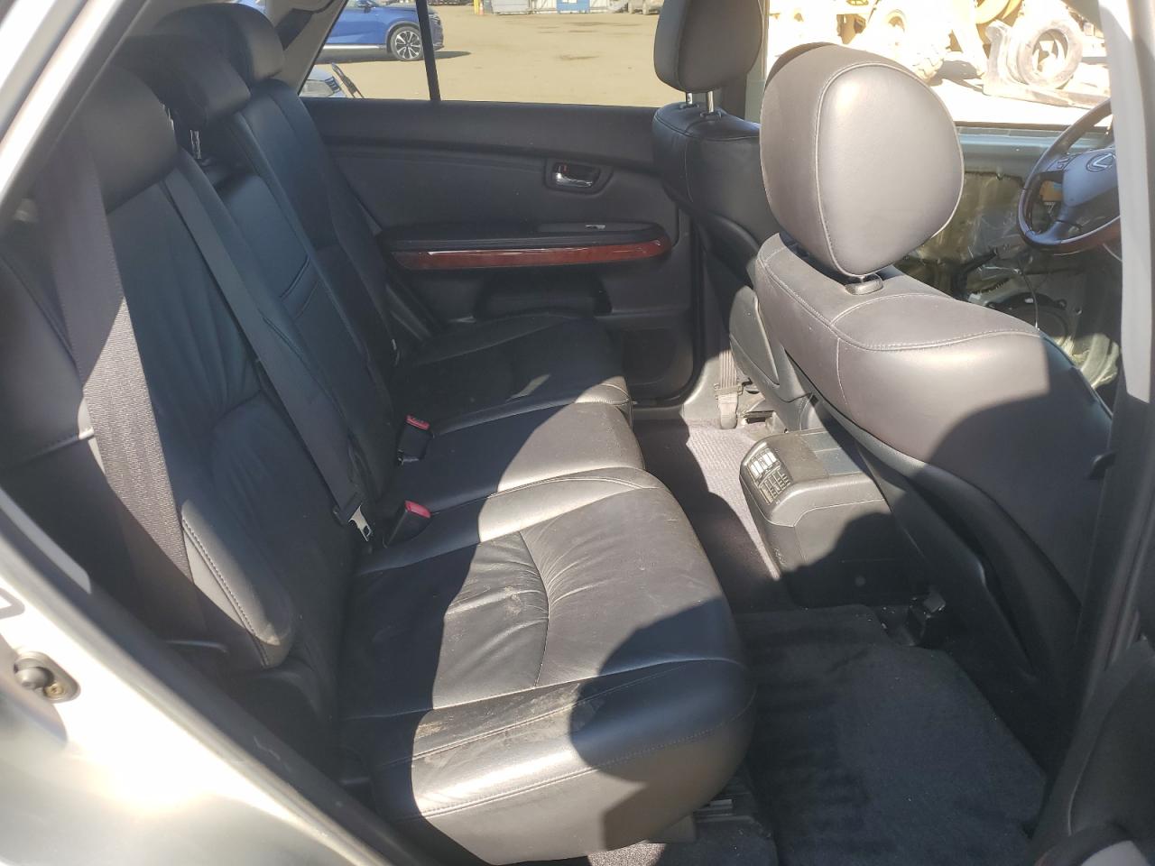 2004 Lexus RX - Image 11