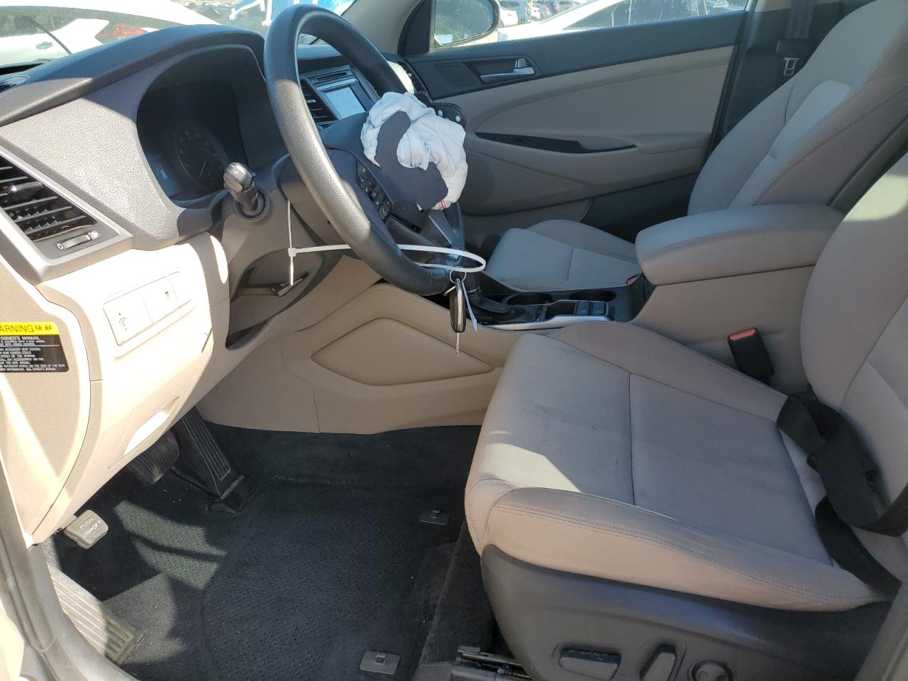 2016 Hyundai Tucson - Image 7