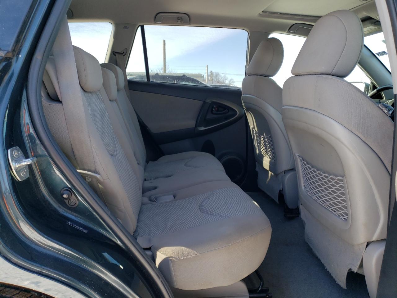 2011 Toyota RAV 4 - Image 12