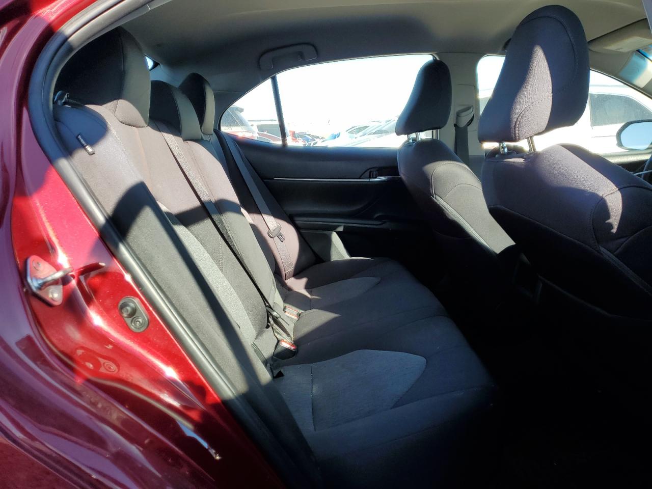 4T1B11HK5JU581406 TOYOTA CAMRY 2018