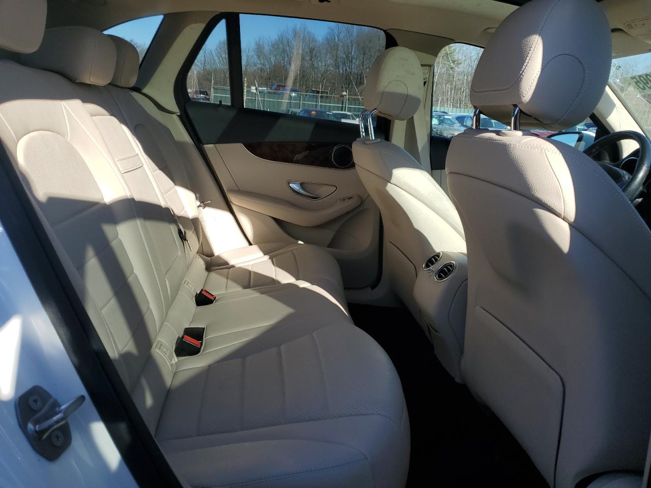 2019 Mercedes-Benz GLC - Image 11