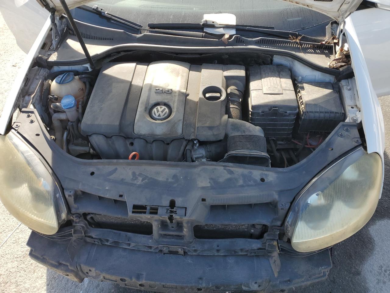 2009 Volkswagen Jetta - Image 11