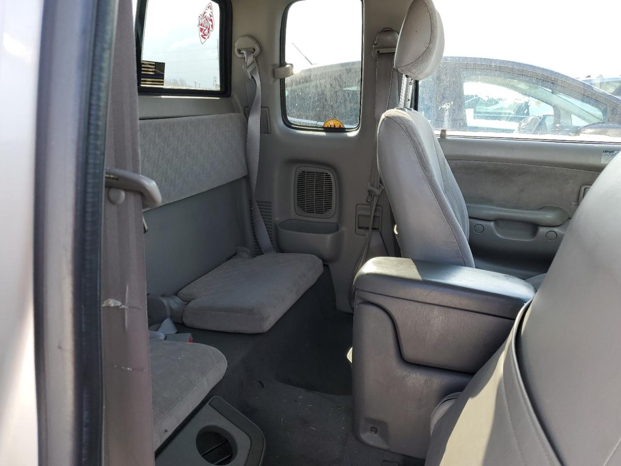 2003 Toyota Tacoma - Image 11